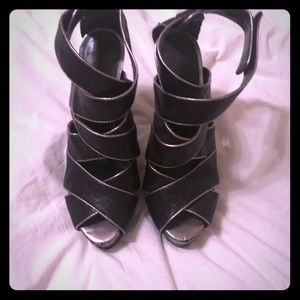 Black Wrap Aldo Pumps